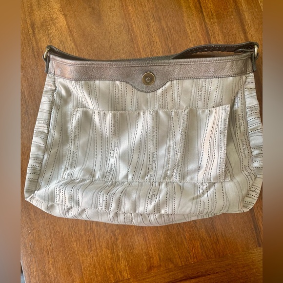 Salvatore Ferragamo Hobo Bag Metallic Copper - Picture 7 of 12